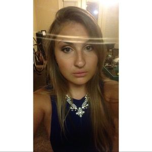 Meet your Posher, Monica